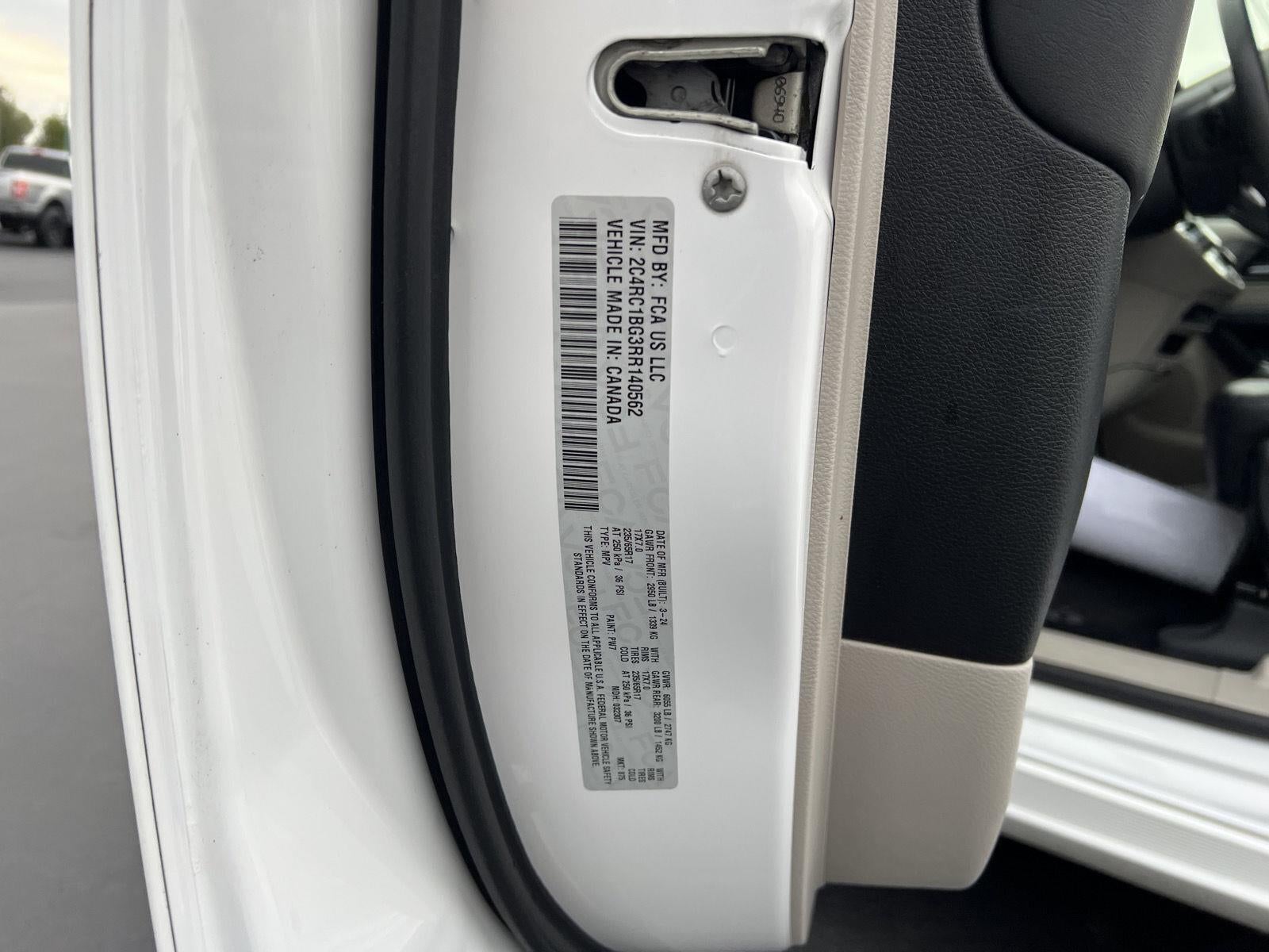 2024 Chrysler Pacifica Touring L
