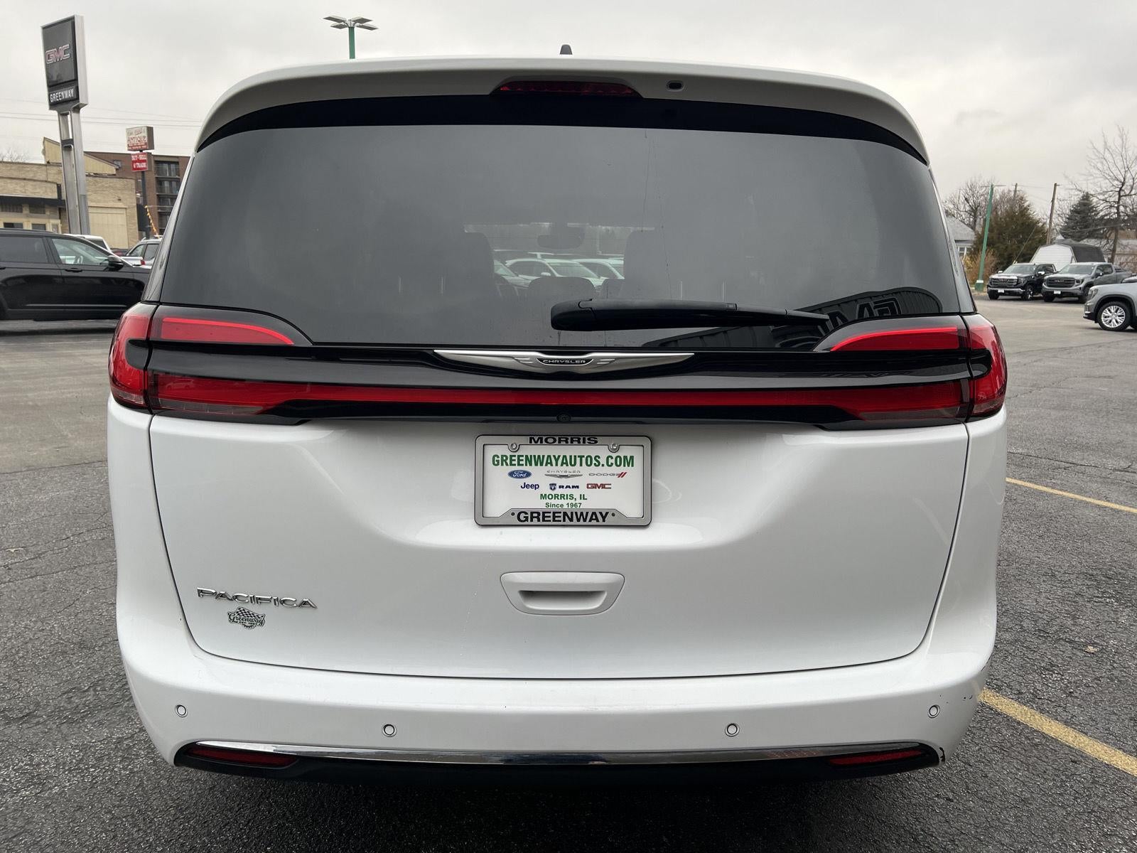 2024 Chrysler Pacifica Touring L