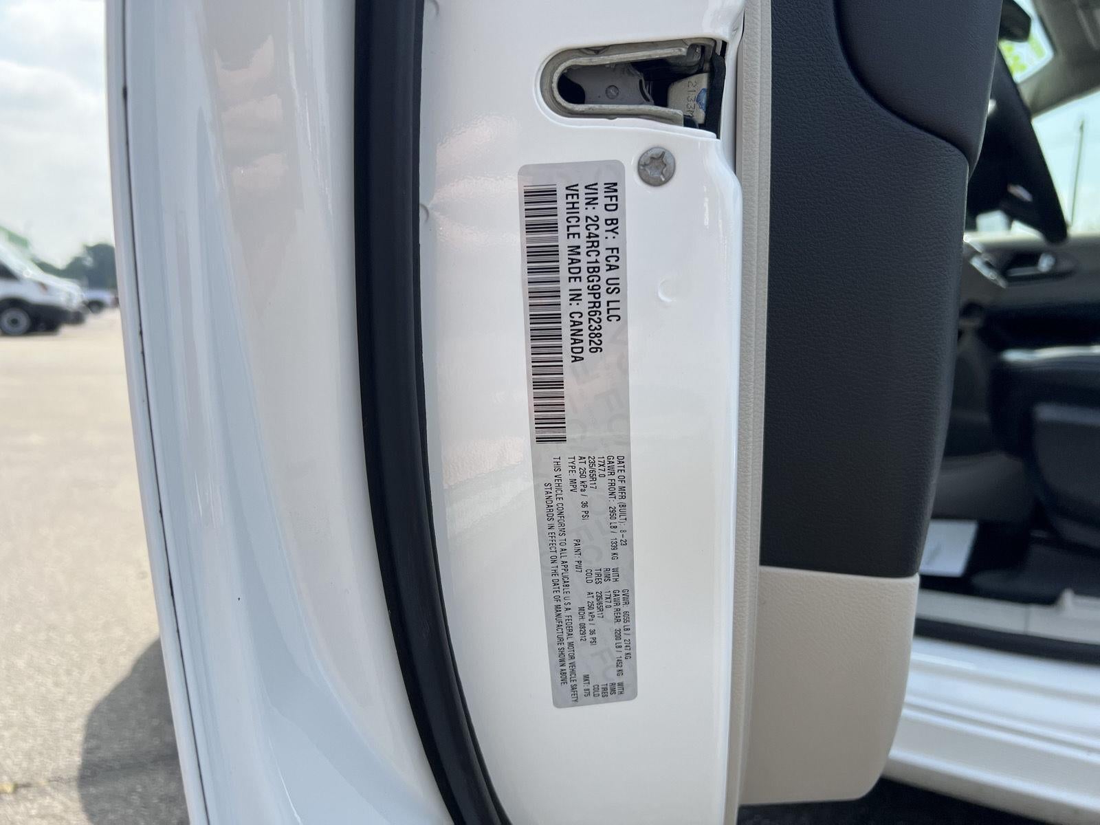 2023 Chrysler Pacifica Touring L