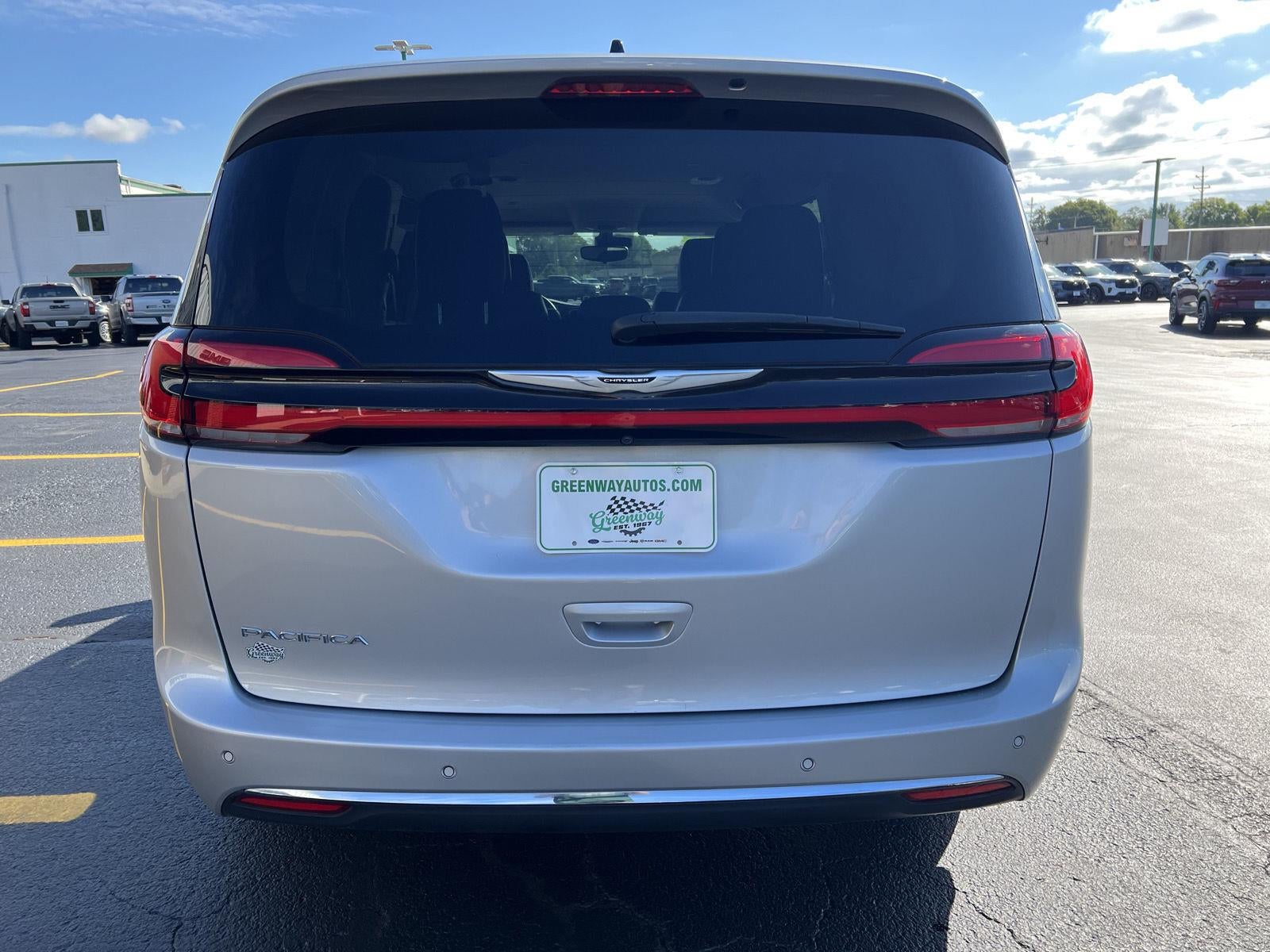 2024 Chrysler Pacifica Touring L