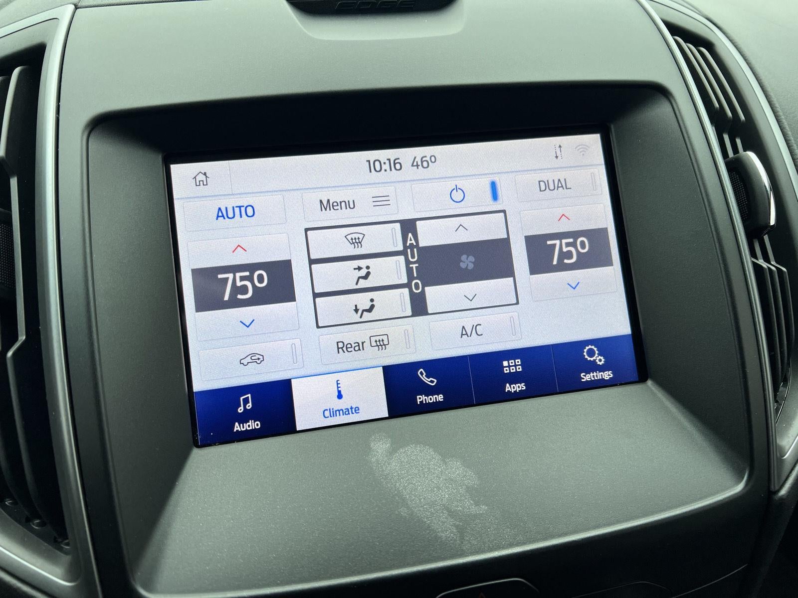 2020 Ford Edge SE