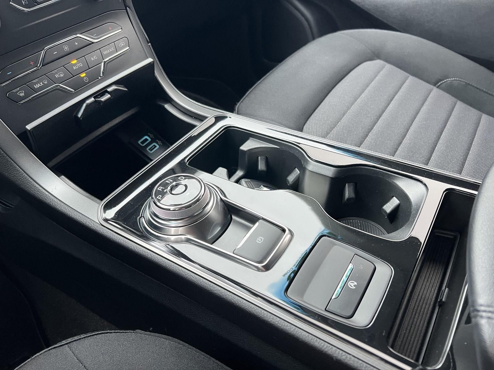 2020 Ford Edge SE