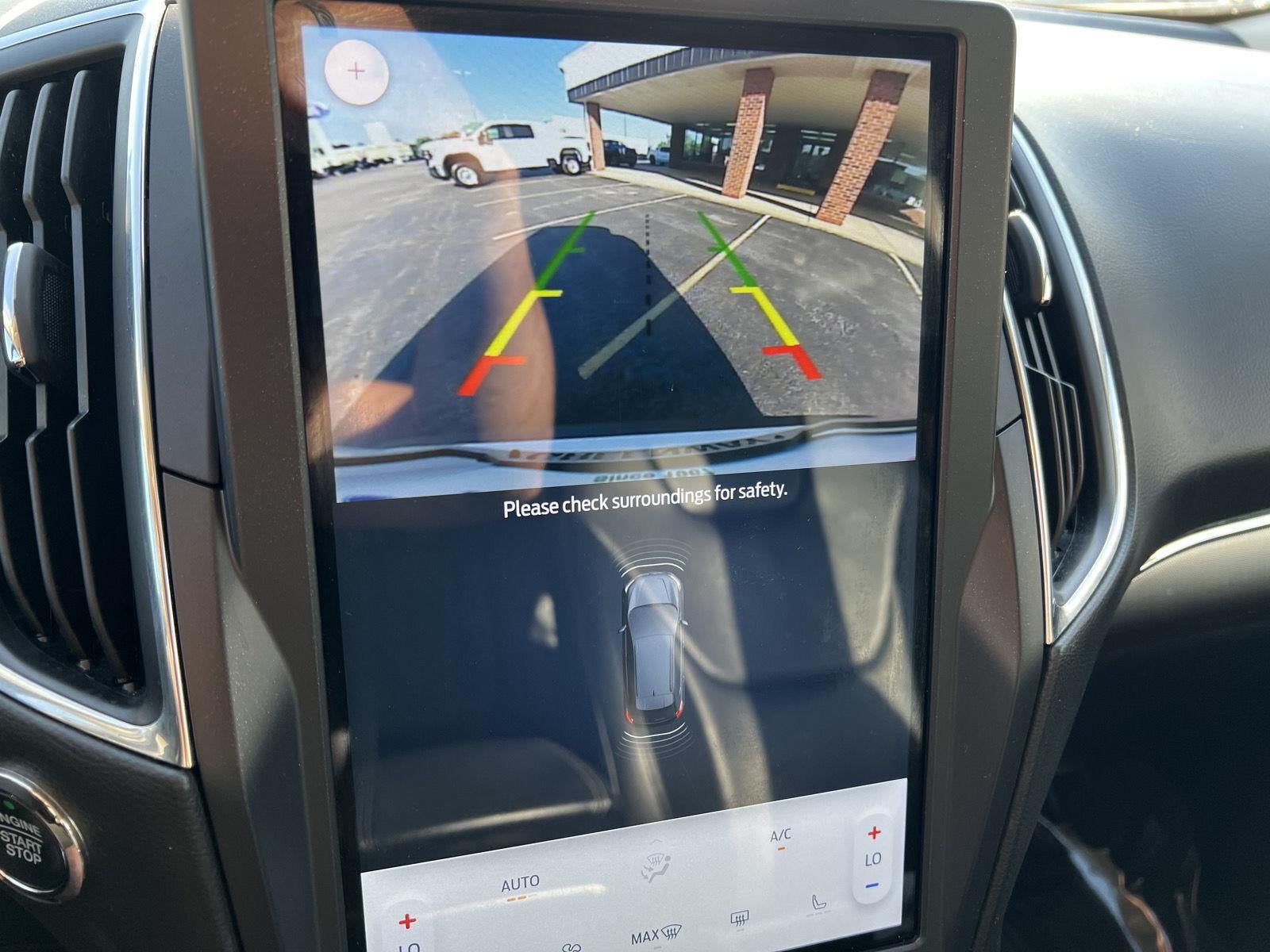 2022 Ford Edge Titanium