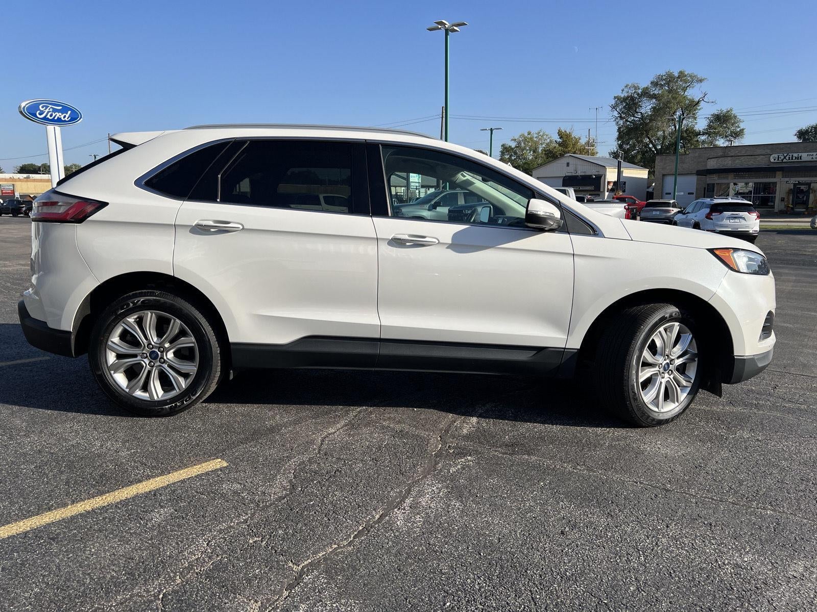 2022 Ford Edge Titanium