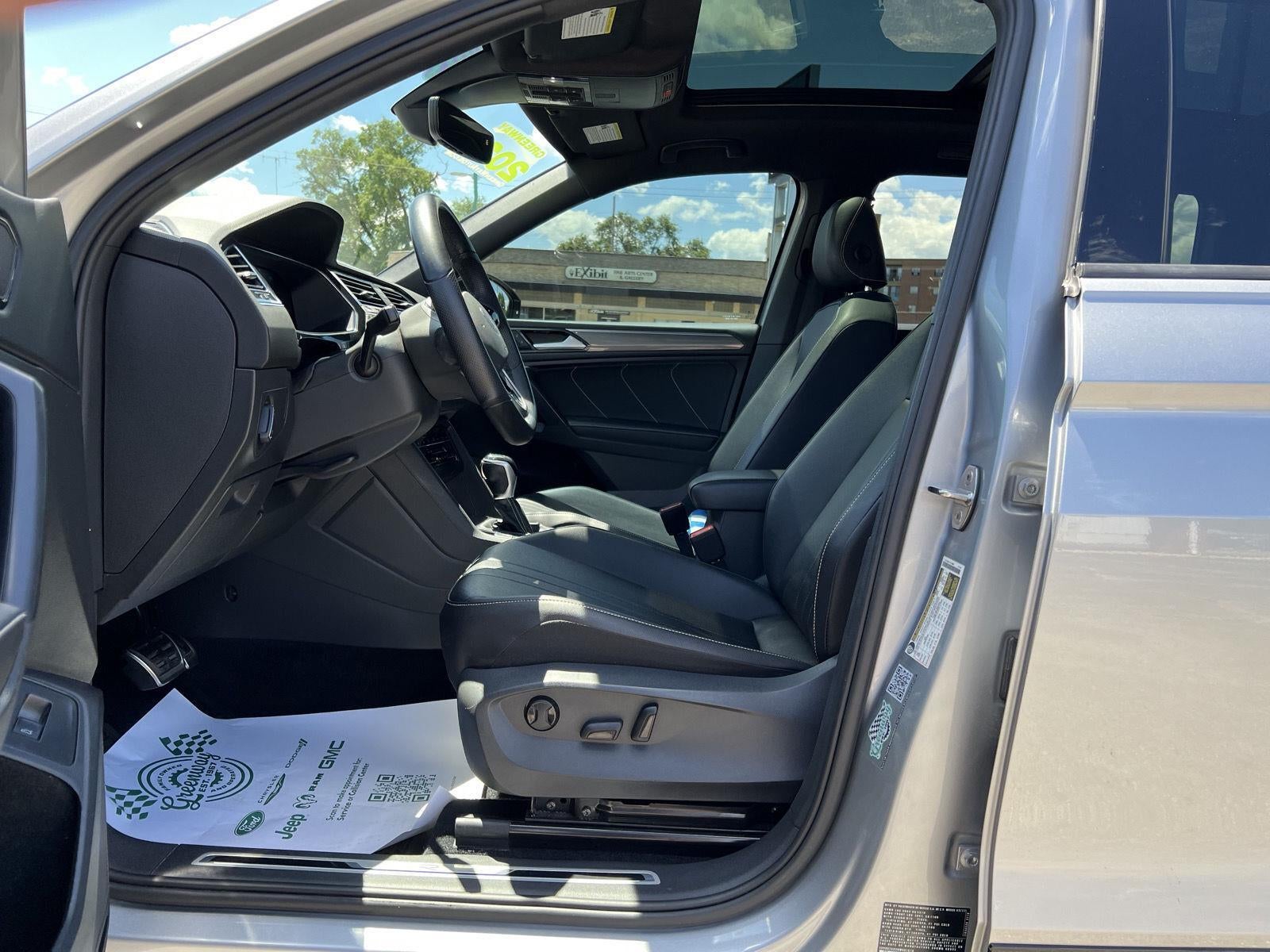 2022 Volkswagen Tiguan SE R-Line Black