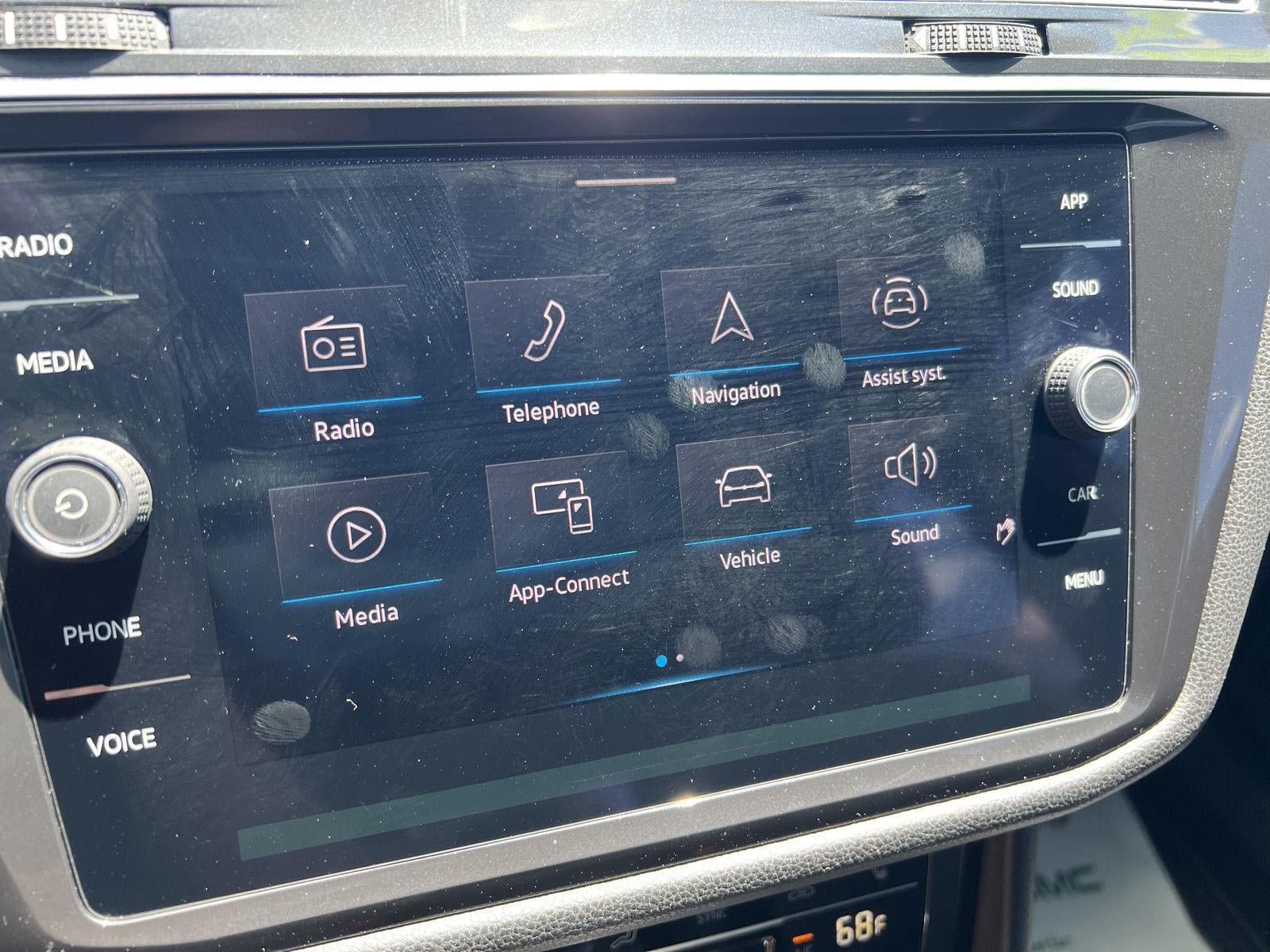 2022 Volkswagen Tiguan SE R-Line Black