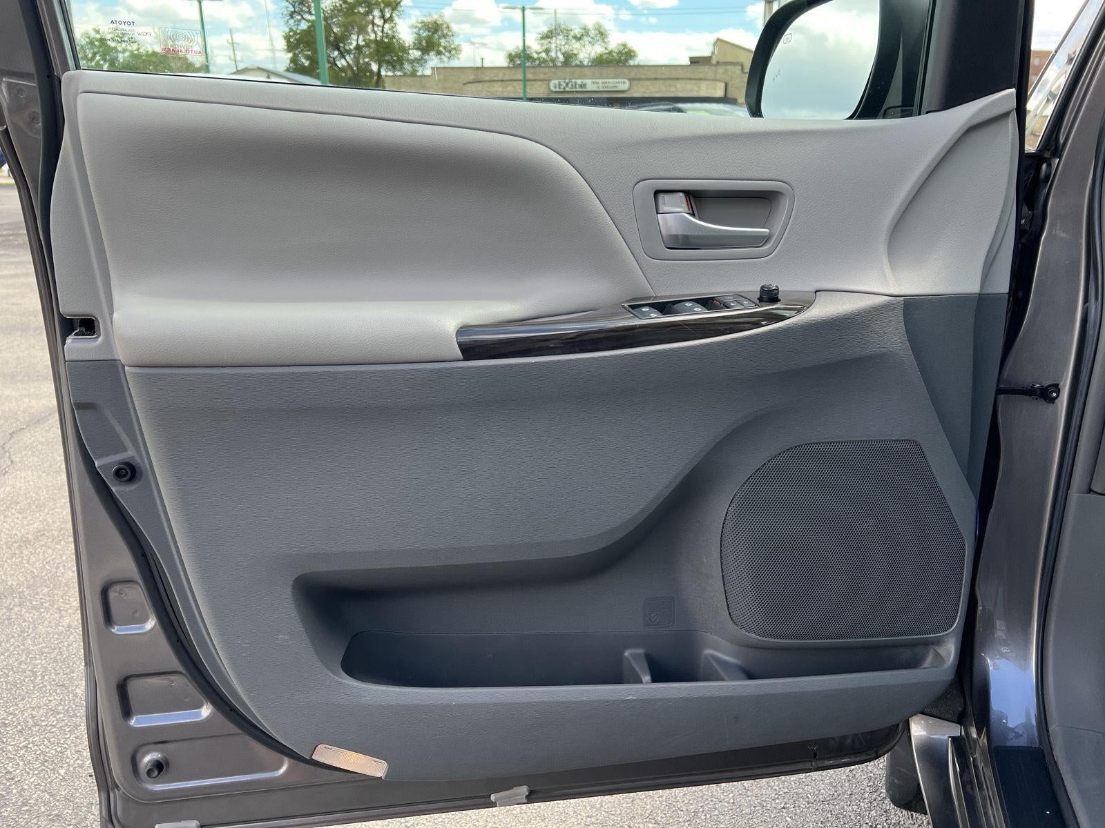 2017 Toyota Sienna Limited