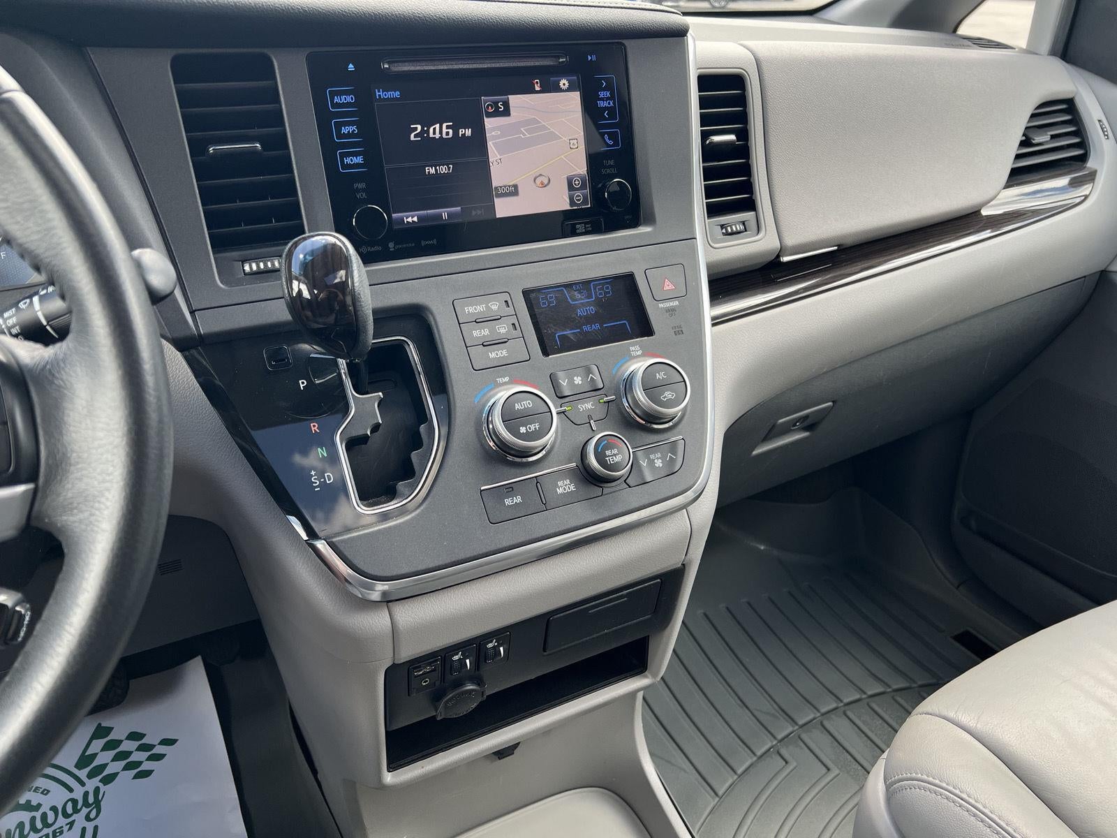 2017 Toyota Sienna Limited