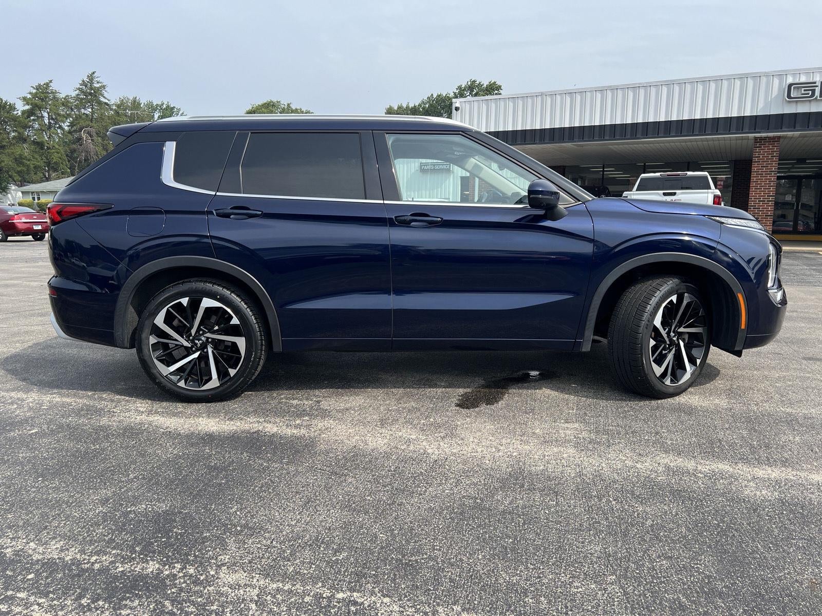 2022 Mitsubishi Outlander SEL