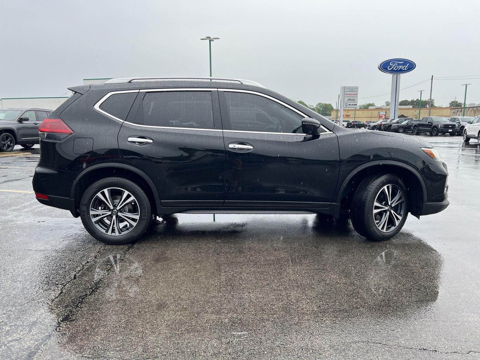 2020 Nissan Rogue SV